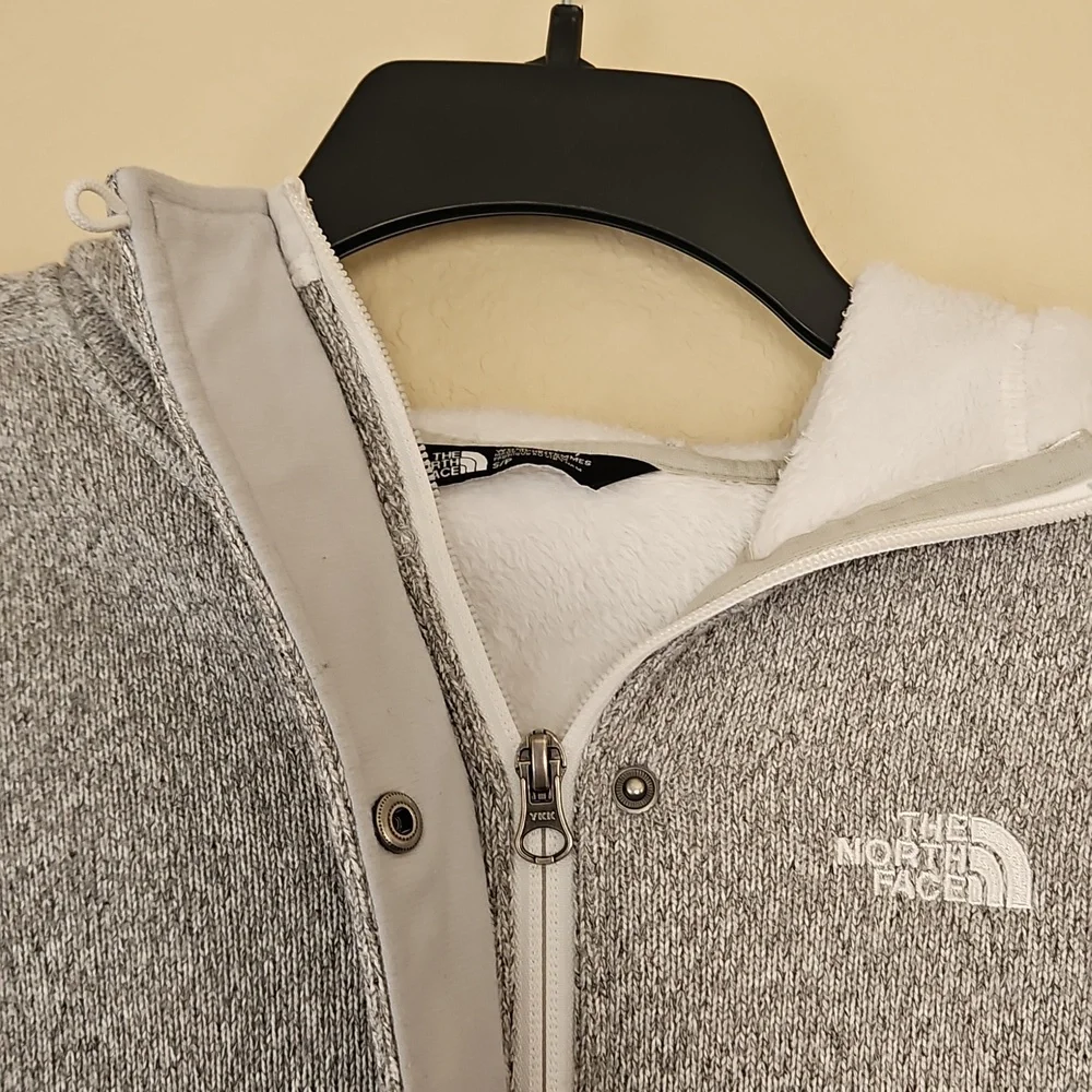 The North Face Women's Heather Gray‎ Fleece Lined Jacket Small